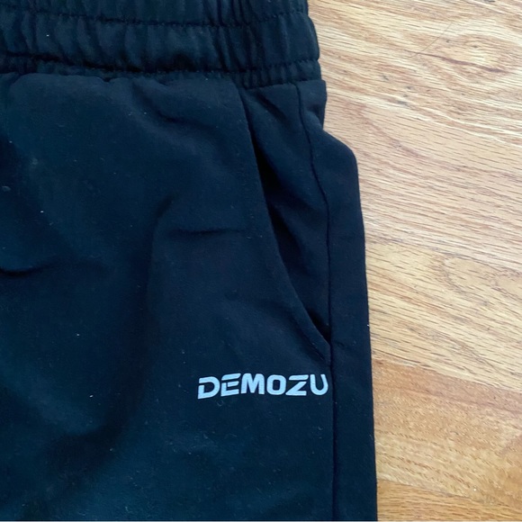 DEMOZU Women's 5" Sweat Shorts with Pockets, Black, XXL - Picture 7 of 8
